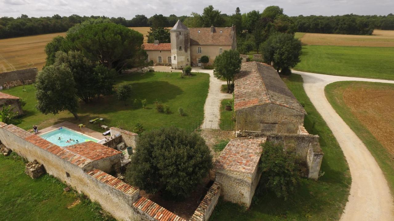Gite Du Chateau De Pernan Avy Εξωτερικό φωτογραφία