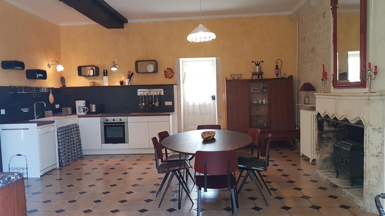 Gite Du Chateau De Pernan Avy Εξωτερικό φωτογραφία